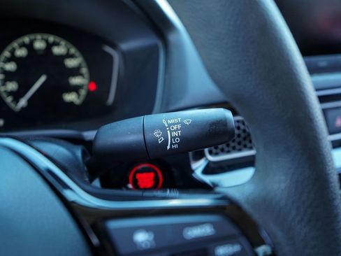 Used 2025 Honda Civic LX image 28