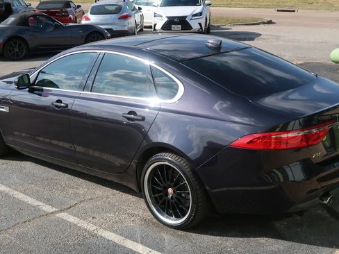 Used 2017 Jaguar XF Prestige image 12