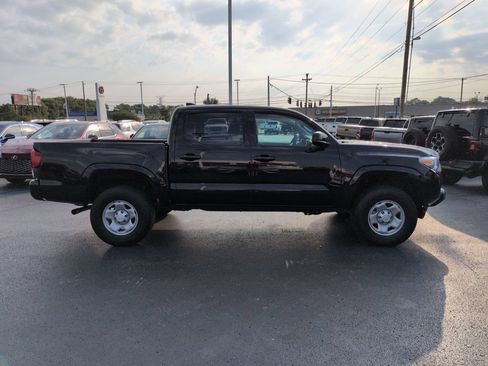 Used 2023 Toyota Tacoma SR AWD/4WD image 6