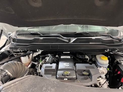 Used 2024 RAM 2500 Laramie image 9