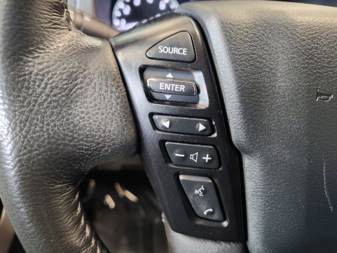 Used 2024 Nissan Frontier SV image 18