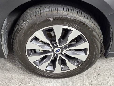 Certified 2025 Subaru Outback Limited AWD/4WD image 10