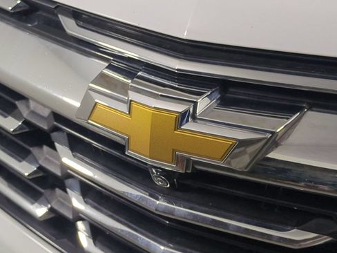 Used 2025 Chevrolet Equinox LT w/ Convenience Package II FWD image 13