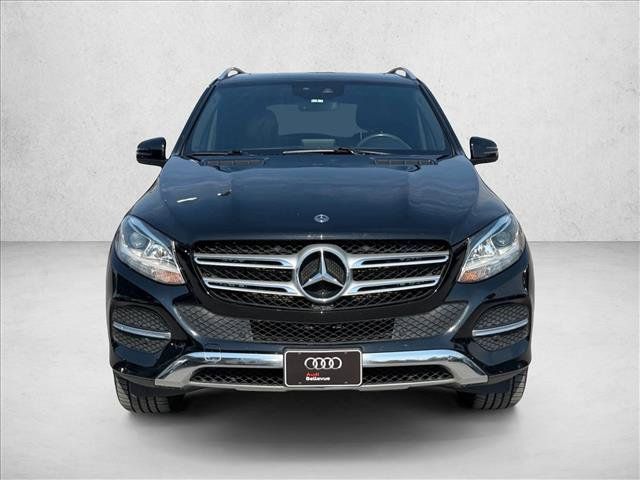 Used 2019 Mercedes-Benz GLE 400 4MATIC image 2