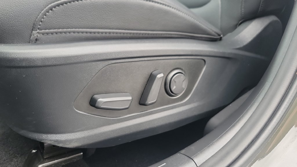 Certified 2025 Hyundai Tucson SEL FWD image 16