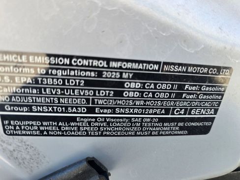 Used 2025 Nissan Rogue SV image 12