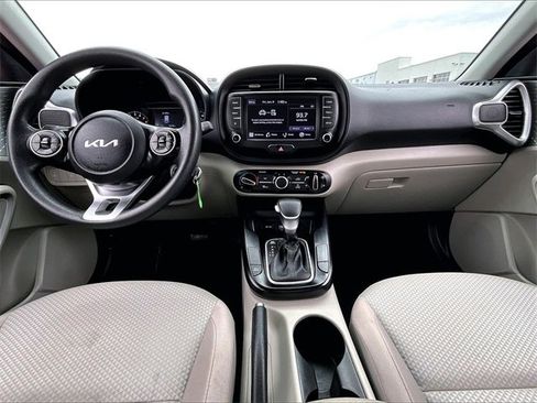 Used 2022 Kia Soul LX image 20