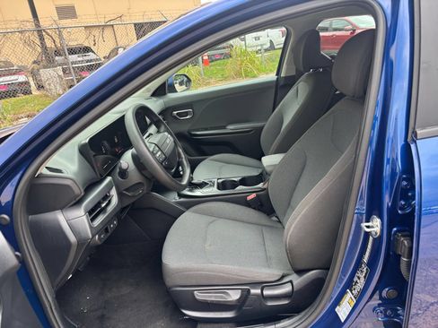 Used 2025 Kia K4 FWD image 25