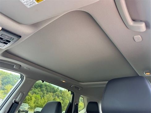 Used 2024 Nissan Rogue Platinum w/ Platinum Premium Package image 16