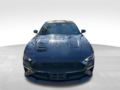 Used 2021 Ford Mustang Premium image 9