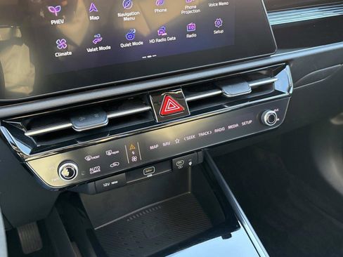 Used 2024 Kia Niro EX w/ EX Cold Weather Package image 35