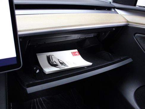 Used 2023 Tesla Model Y Long Range image 55