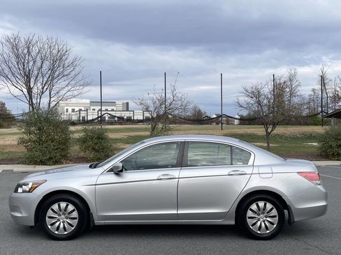 Used 2009 Honda Accord LX image 2
