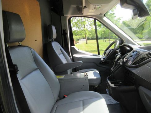 Used 2017 Ford Transit 250 148 Medium Roof RWD image 39