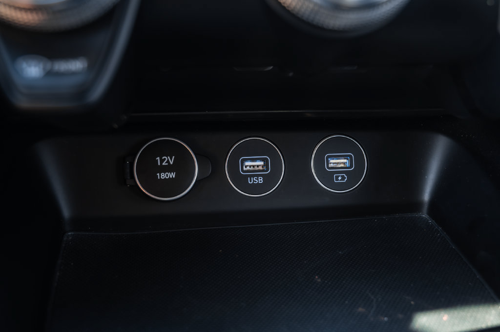 Used 2023 Genesis G70 2.0T AWD/4WD image 27