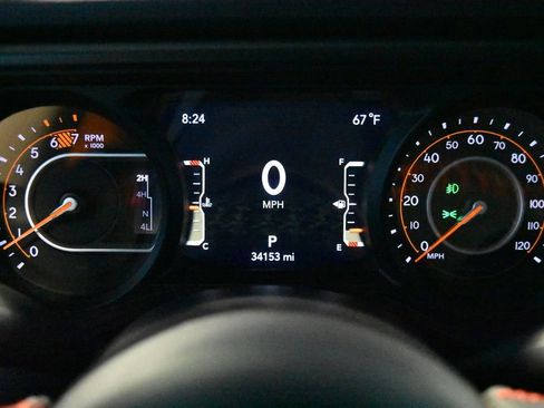 Used 2024 Jeep Wrangler Unlimited Rubicon image 18