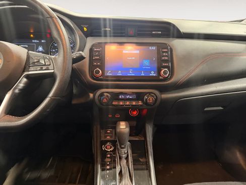 Used 2023 Nissan Kicks SR FWD image 12