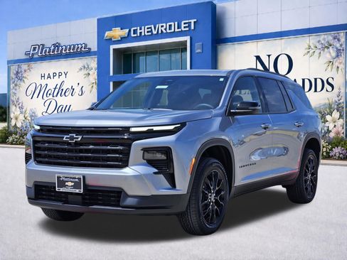 New 2026 Chevrolet Traverse LT w/ Midnight/Sport Edition AWD/4WD image 2