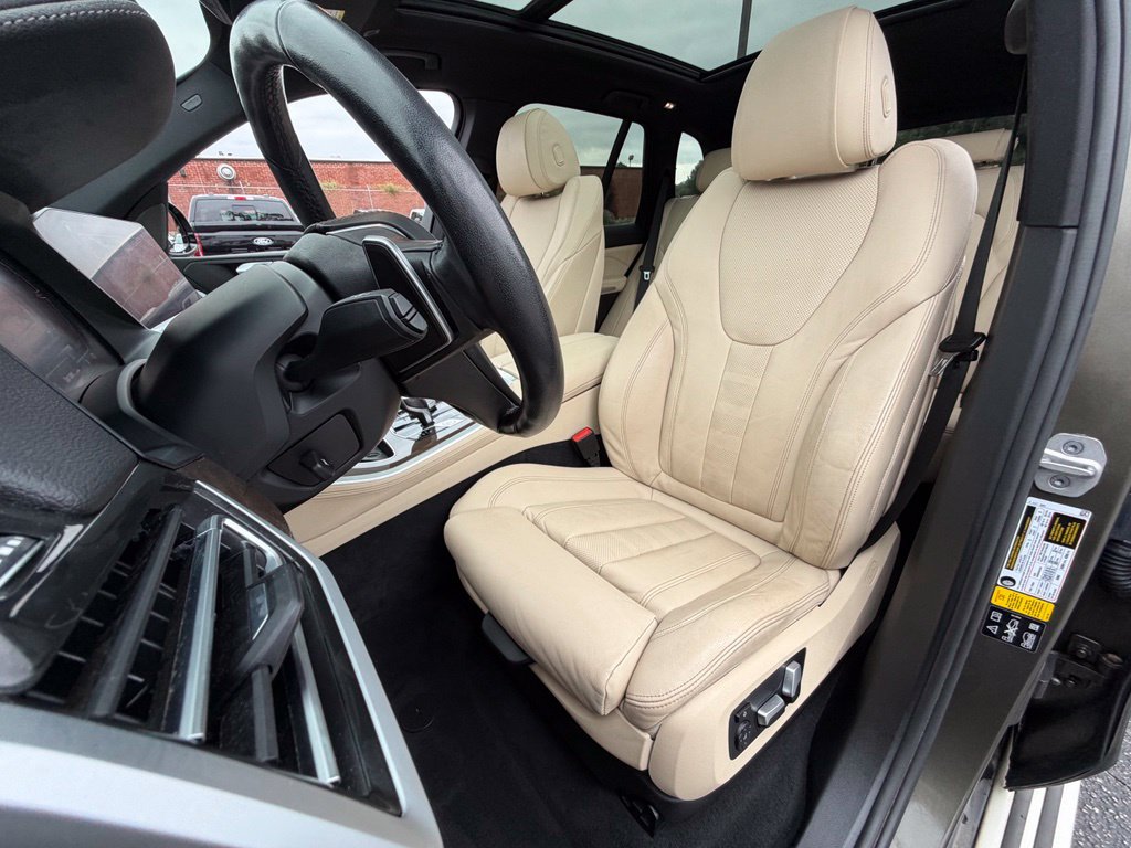 Used 2021 BMW X5 xDrive40i w/ Premium Package AWD/4WD image 17