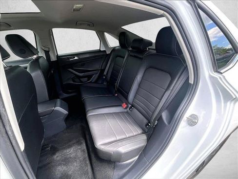 Used 2024 Volkswagen Jetta SE w/ Panoramic Sunroof Package FWD image 25