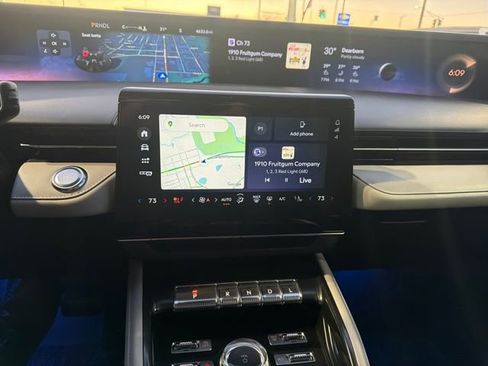 Used 2024 Lincoln Nautilus Reserve image 23