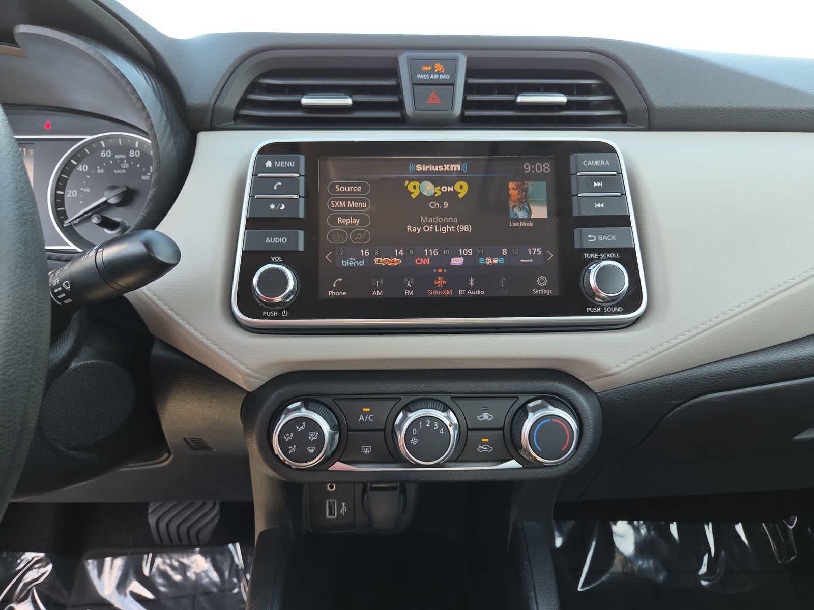 Used 2021 Nissan Versa SV FWD image 24