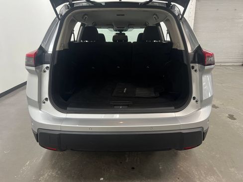 Used 2024 Nissan Rogue S FWD image 24