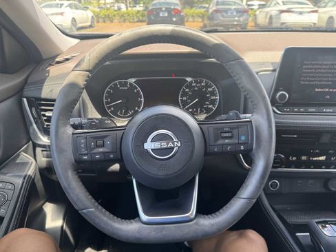 Used 2022 Nissan Rogue SL image 8