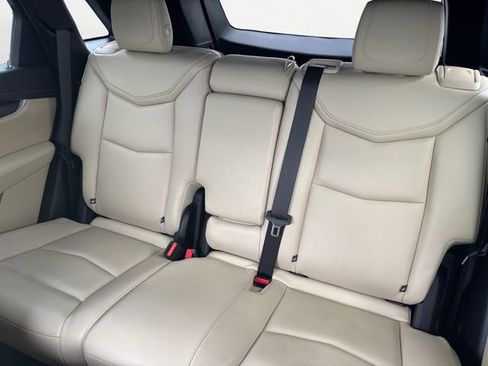 Used 2018 Cadillac XT5 Luxury image 13