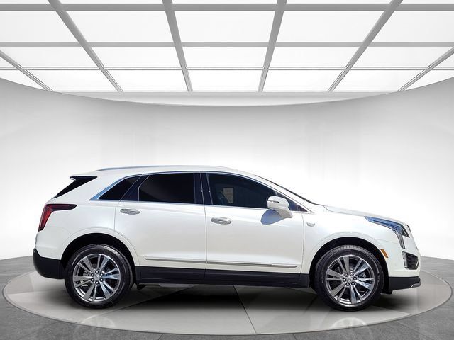 New 2026 Cadillac XT5 Premium Luxury FWD image 3