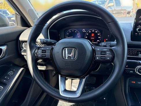 Used 2023 Honda Civic Touring image 11