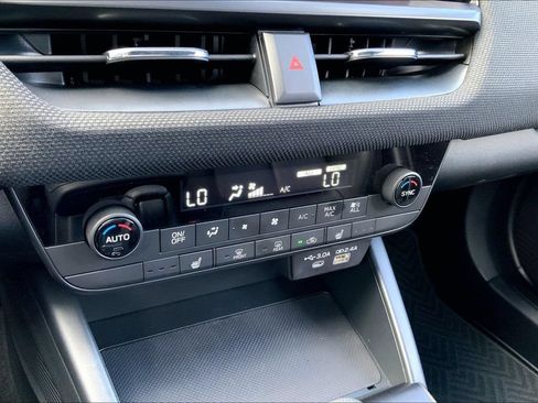 Certified 2026 Subaru Outback Premium AWD/4WD image 15