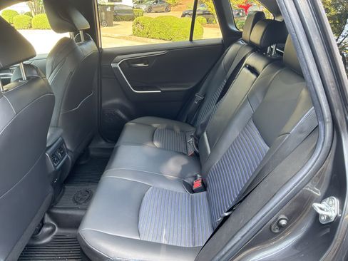 Used 2022 Toyota RAV4 XSE AWD/4WD image 31