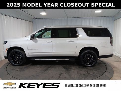 New 2025 Chevrolet Suburban Premier image 2