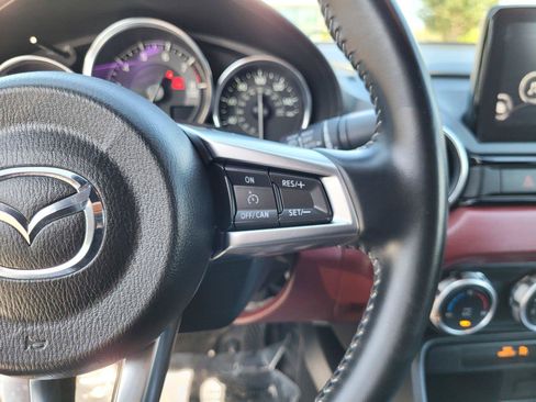 Used 2020 MAZDA MX-5 Miata Grand Touring RWD image 32
