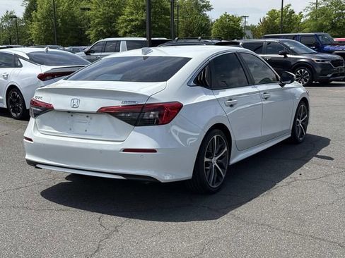 Used 2024 Honda Civic Touring image 2