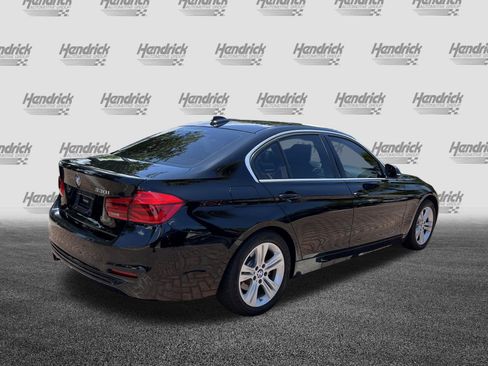 Used 2017 BMW 330i Sedan RWD image 10