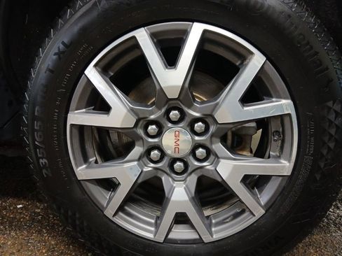 Used 2020 GMC Acadia SLE w/ Driver Convenience Package image 8