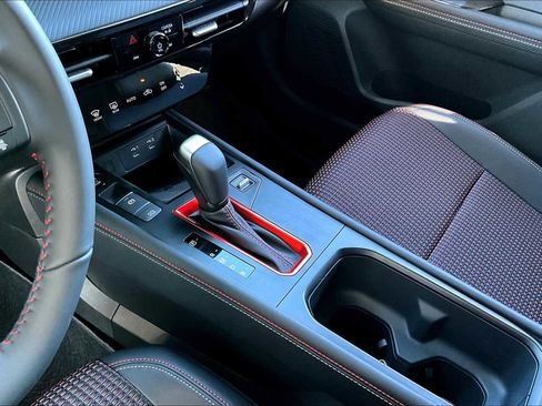 New 2026 Nissan Kicks SR image 7