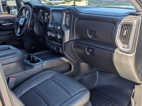 Used 2022 GMC Sierra 3500 Denali image 31