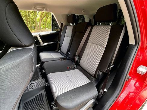 Used 2022 Toyota 4Runner SR5 AWD/4WD image 19