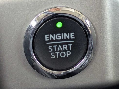 Used 2022 Ford Expedition XLT RWD image 32