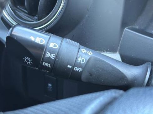 Used 2020 Toyota Tacoma TRD Off-Road image 19