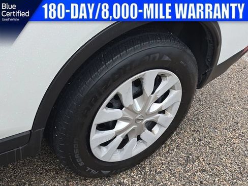 Used 2019 Nissan Rogue S FWD image 12