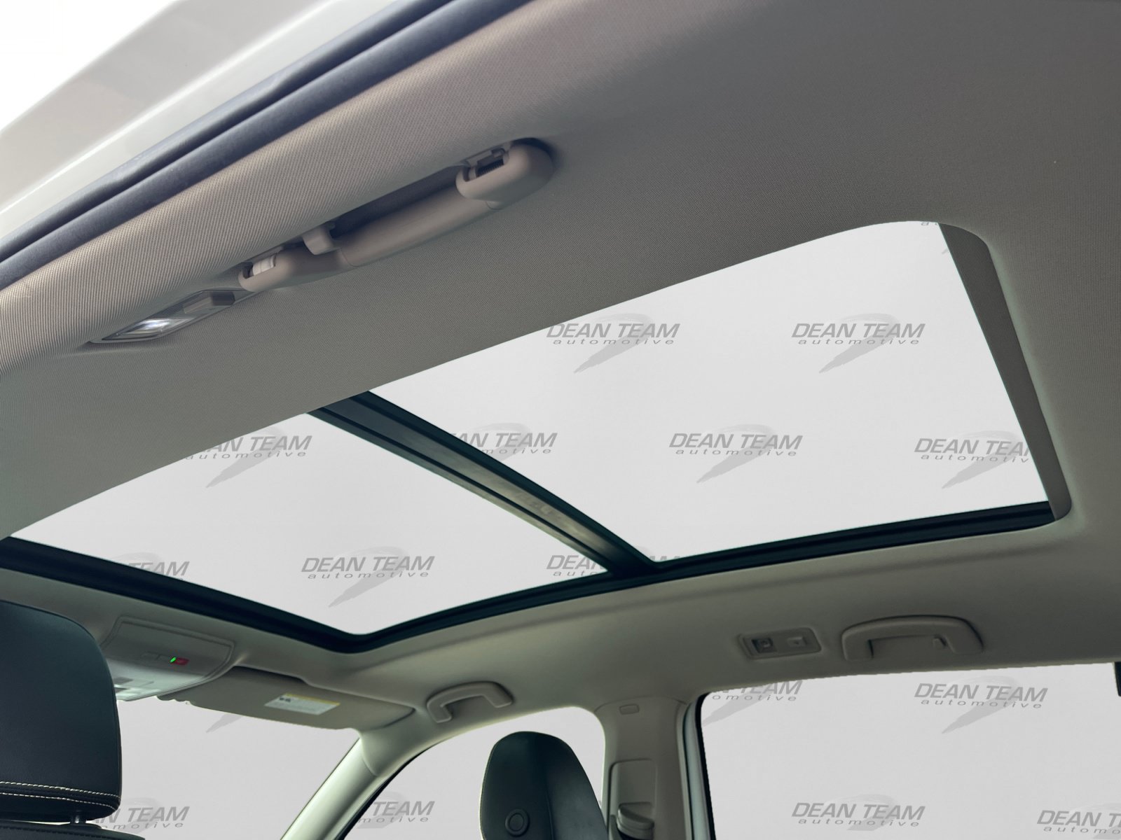 Certified 2023 Volkswagen Atlas SE w/ Panoramic Sunroof Package AWD/4WD image 19