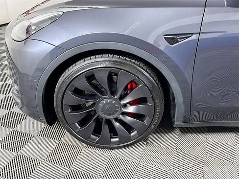 Used 2022 Tesla Model Y Performance image 29