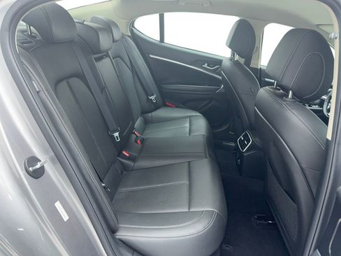 Used 2025 Genesis G70 2.5T RWD image 26