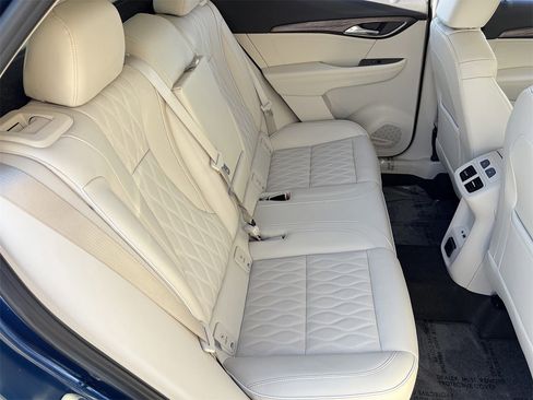 Used 2023 Buick Envision Avenir image 13