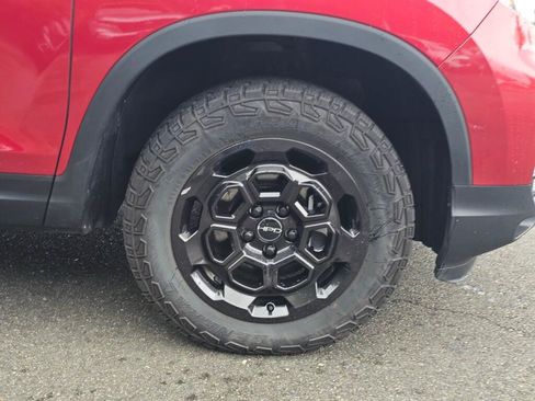 Used 2025 Honda Ridgeline TrailSport+ image 9
