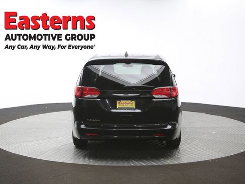 Used 2022 Chrysler Voyager LX FWD image 38